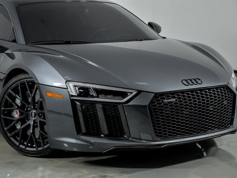 Used 2017 Audi R8 V10 plus AWD/4WD image 3