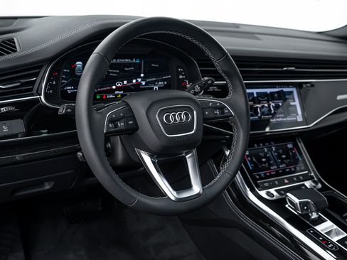 Certified 2025 Audi Q8 Premium Plus AWD/4WD image 10