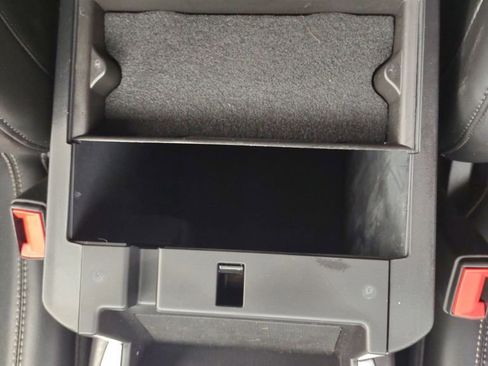 Used 2021 Ford Explorer XLT w/ Equipment Group 202A image 31