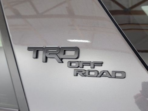 Certified 2022 Toyota 4Runner TRD Off-Road Premium w/ TRD Black Wheel Package (TMS) AWD/4WD image 10