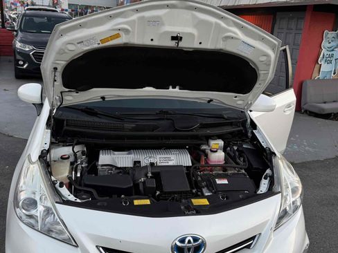 Used 2014 Toyota Prius V Two FWD image 82