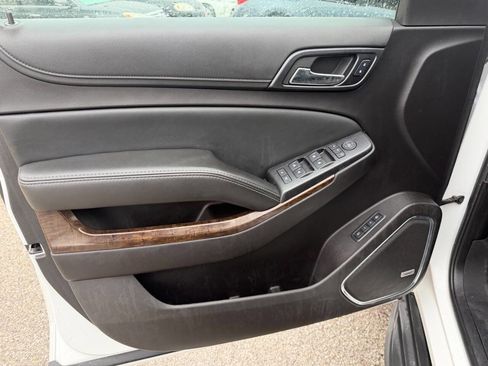 Used 2016 Chevrolet Suburban LT image 13