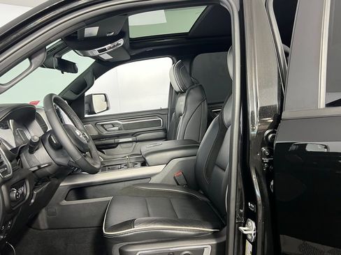 Used 2025 RAM 1500 Laramie w/ Night Edition image 12