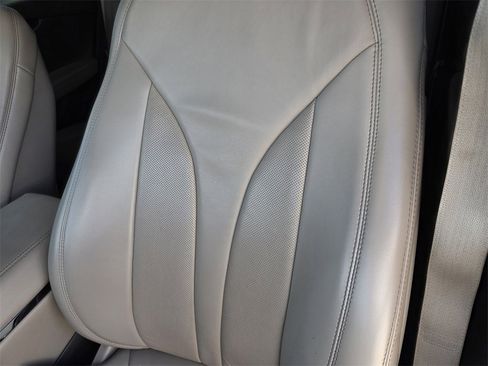 Used 2021 Lincoln Nautilus Standard w/ Equipment Group 101A image 13