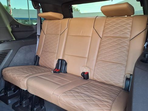 Used 2023 Cadillac Escalade Sport w/ Touring Package image 19