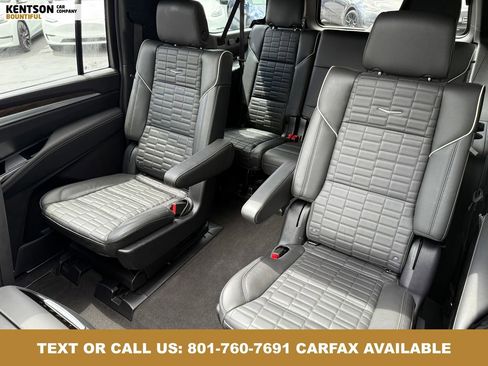 Used 2025 Cadillac Escalade ESV Sport Platinum AWD/4WD image 33