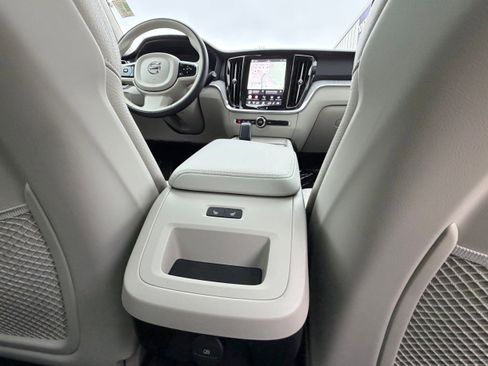 Certified 2025 Volvo V60 B5 Cross Country Plus AWD/4WD image 14
