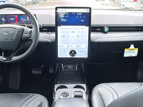 Used 2024 Ford Mustang Mach-E Premium image 17