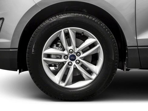 Used 2018 Ford Edge SEL w/ Equipment Group 201A image 6