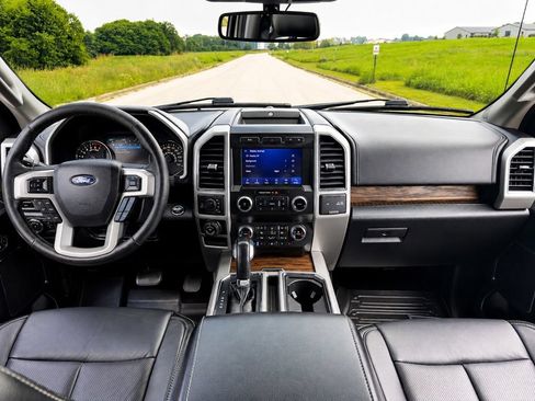 Used 2020 Ford F150 Lariat w/ Equipment Group 502A Luxury AWD/4WD image 11