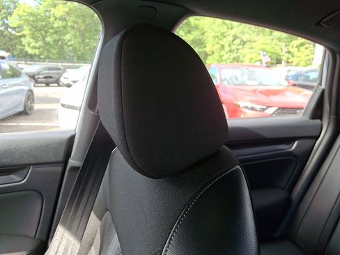 Used 2022 Honda Civic Sport image 17