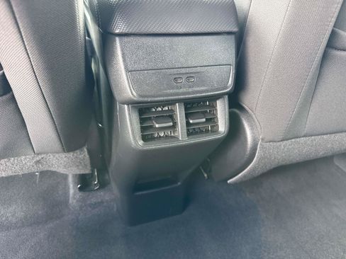 Used 2025 Chevrolet Equinox LT AWD/4WD image 14