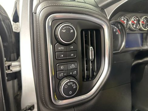 Used 2019 Chevrolet Silverado 1500 LT Trail Boss w/ Convenience Package AWD/4WD image 21