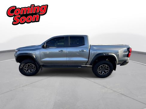 Used 2025 Chevrolet Colorado ZR2 w/ Technology Package image 9