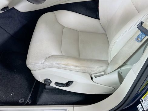 Used 2021 Volvo XC90 T5 Momentum w/ Climate Package FWD image 18