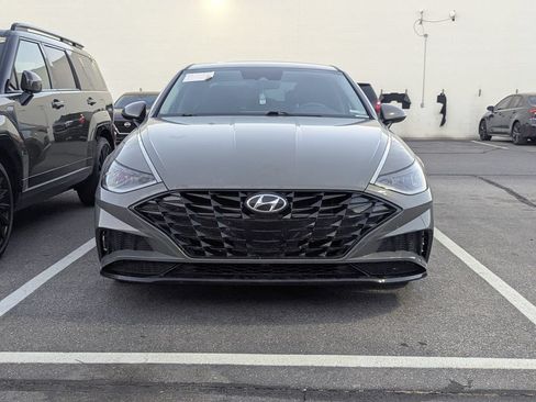 Used 2023 Hyundai Sonata SEL FWD image 2