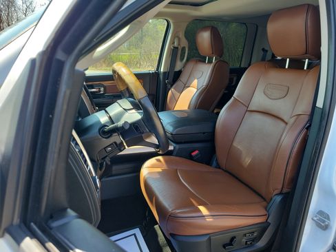 Used 2016 RAM 1500 Laramie Longhorn w/ Convenience Group AWD/4WD image 14