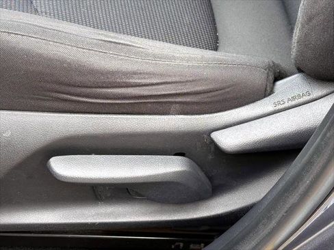 Used 2019 Toyota RAV4 LE image 14