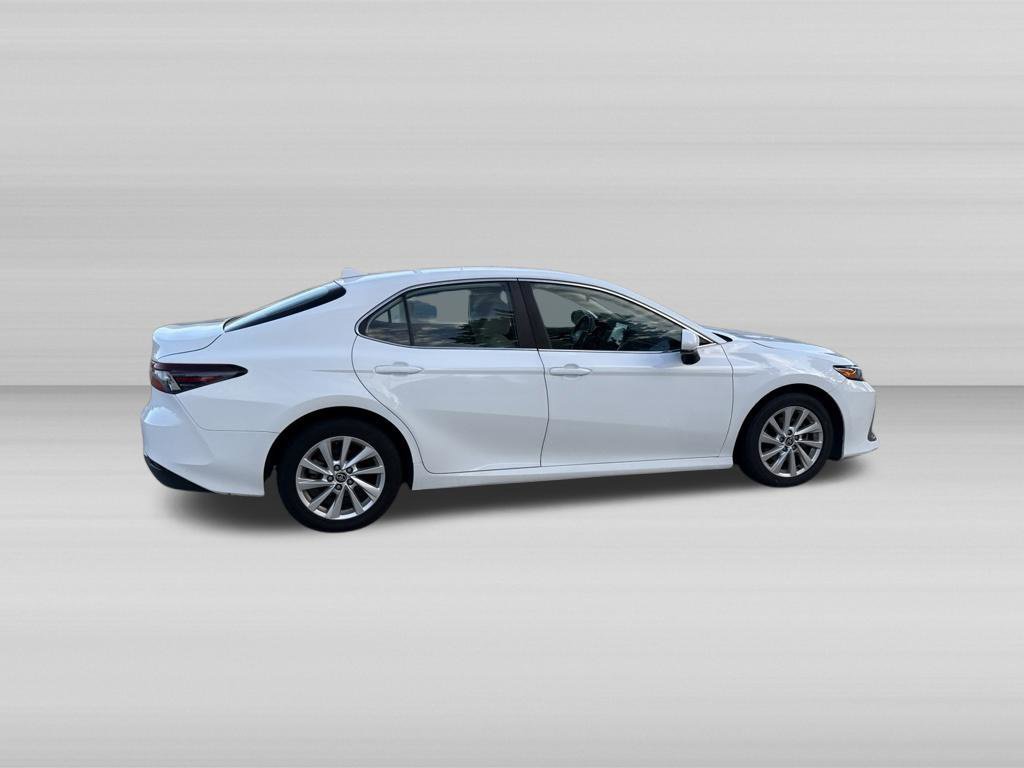 Used 2024 Toyota Camry LE FWD image 5
