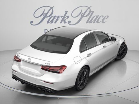 Used 2023 Mercedes-Benz E 350 Sedan image 4