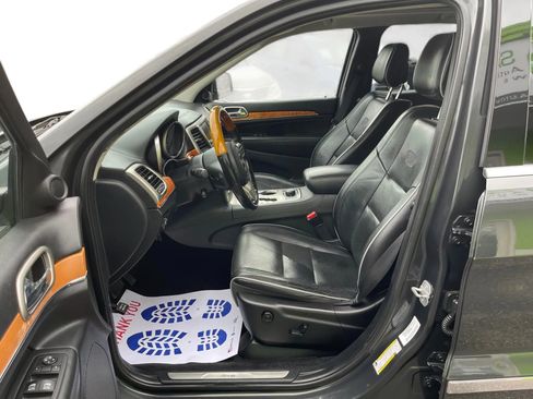 Used 2011 Jeep Grand Cherokee Overland image 9