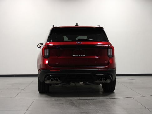 Used 2025 Ford Explorer ST image 5