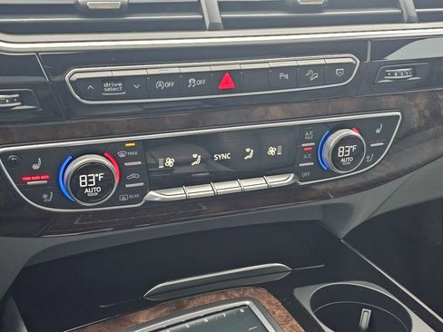 Used 2018 Audi Q7 3.0T Prestige w/ Prestige Package image 32