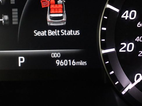 Used 2021 Toyota Highlander XLE image 23