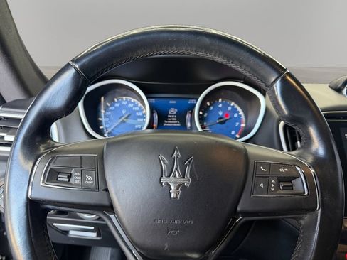 Used 2018 Maserati Ghibli GranLusso RWD image 19
