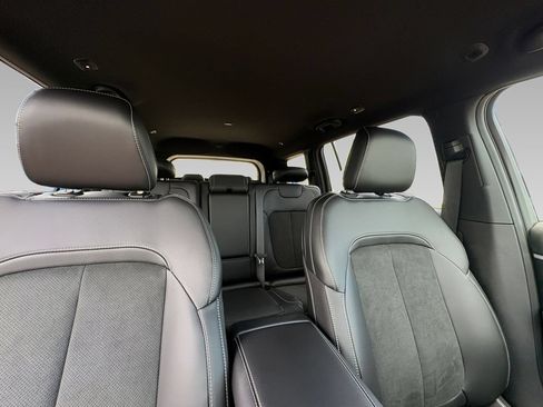 New 2026 Jeep Grand Cherokee L 2WD image 2