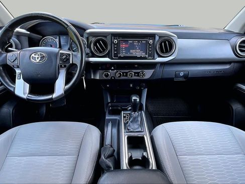 Used 2016 Toyota Tacoma SR5 w/ SR5 Appearance Package (SN) AWD/4WD image 16