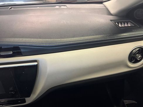 Used 2019 Toyota Corolla LE FWD image 19
