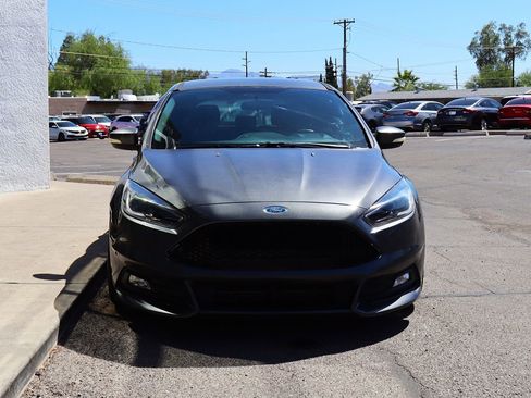 Used 2018 Ford Focus ST FWD image 16