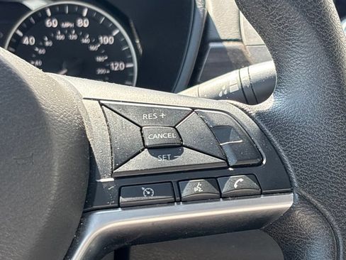 Used 2025 Nissan Altima 2.5 SV FWD image 22