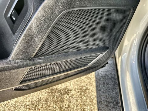 Used 2022 Volkswagen Atlas Cross Sport SE image 23