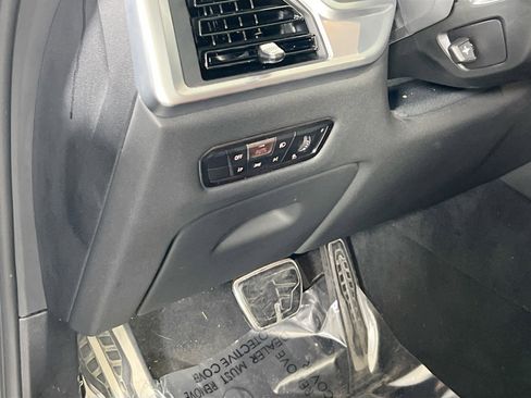 Used 2023 BMW X7 xDrive40i w/ M Sport Package image 10