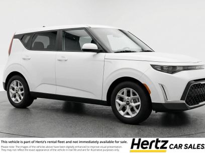 Used 2025 Kia Soul LX w/ LX Technology Package