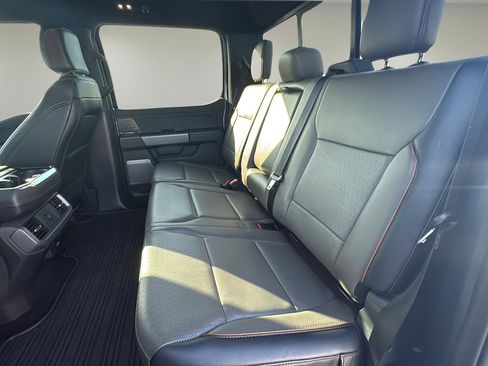 Used 2025 Ford F150 Lariat w/ Equipment Group 501A Mid image 19