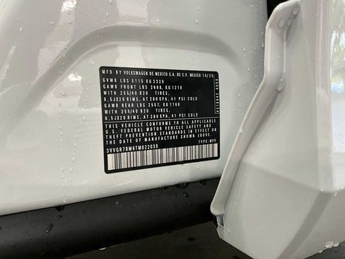 New 2026 Volkswagen Tiguan SE R-Line image 16