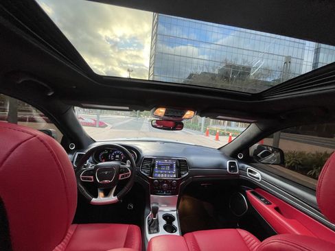 Used 2020 Jeep Grand Cherokee SRT image 7