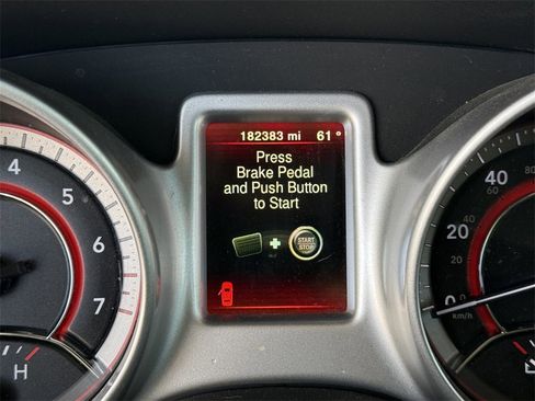 Used 2017 Dodge Journey SE image 10