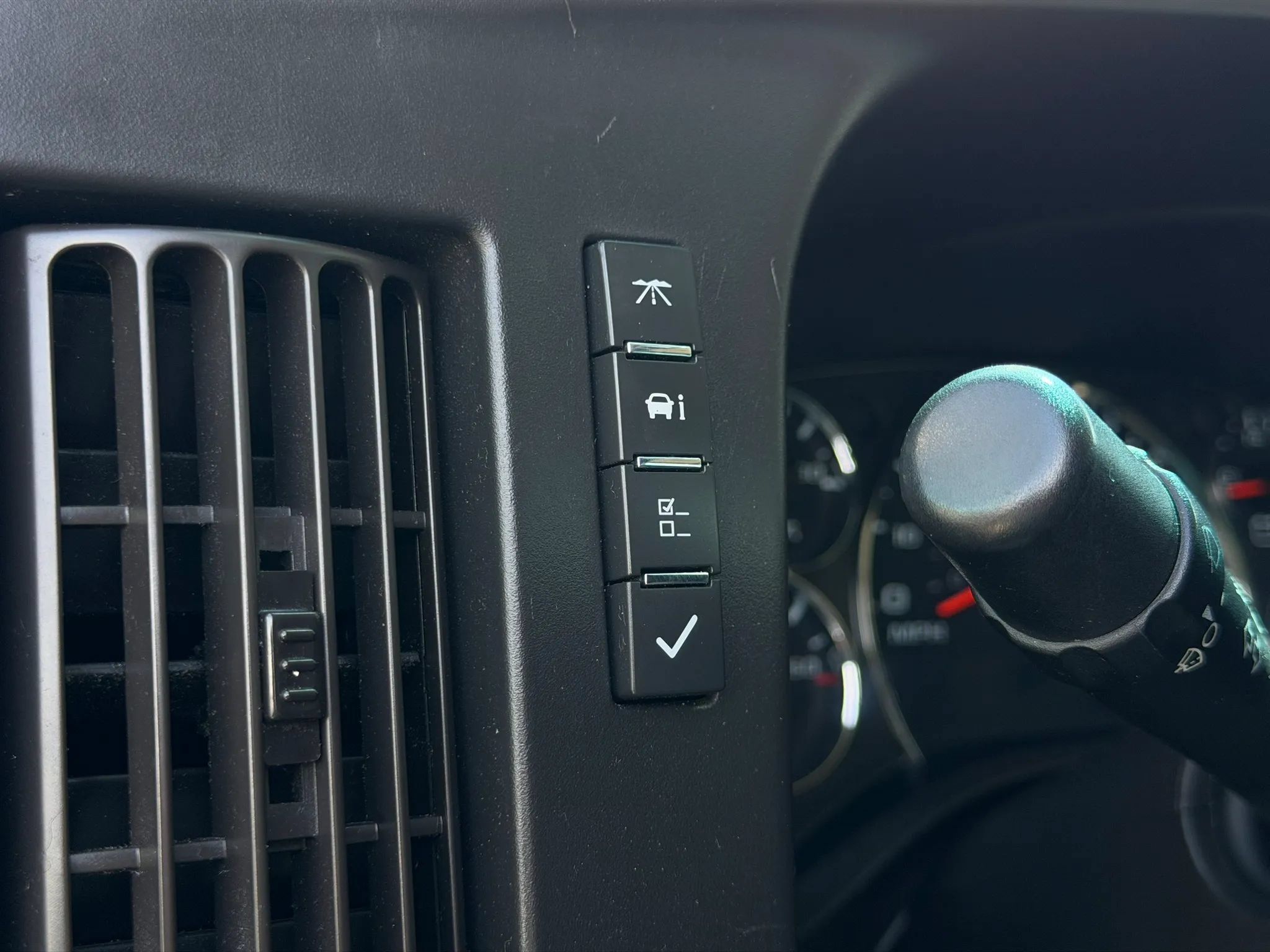 Used 2019 Chevrolet Express 3500 LS RWD image 17