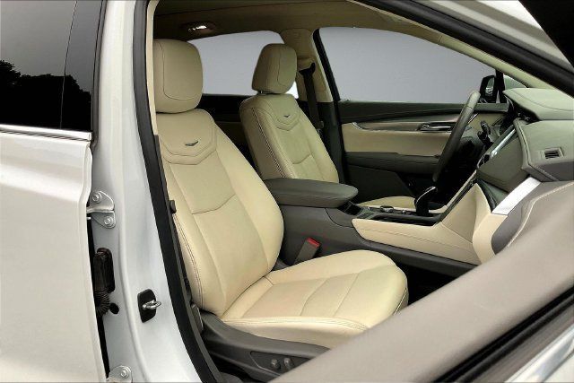 Used 2021 Cadillac XT5 Premium Luxury FWD image 31