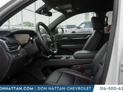 Used 2024 GMC Acadia Elevation FWD image 3