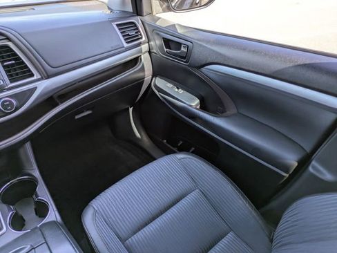 Used 2015 Toyota Highlander Plus image 21