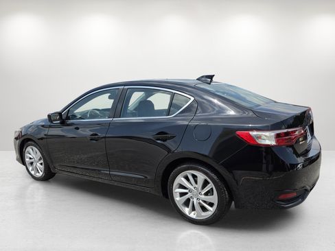 Used 2018 Acura ILX FWD image 7
