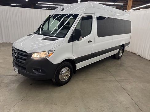 Used 2021 Mercedes-Benz Sprinter 3500 w/ Swivel Seat Package image 3