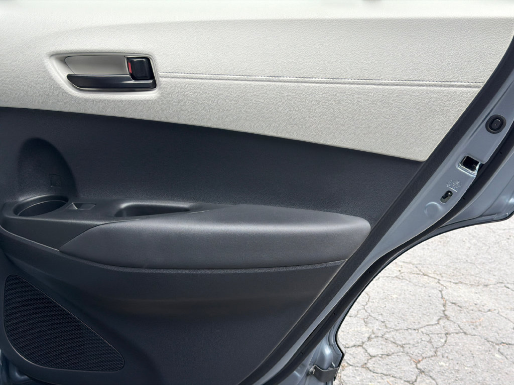 Used 2026 Toyota Corolla Cross LE w/ Moonroof Package FWD image 19