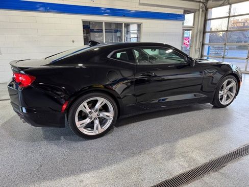 Used 2020 Chevrolet Camaro LT image 8
