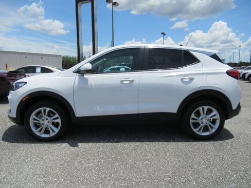 Used 2023 Buick Encore GX Preferred w/ Cold Weather Comfort Package AWD/4WD image 4